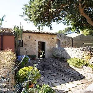 Izzhome Ulivo Santa Croce Camerina